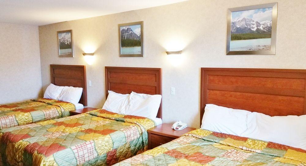 Alpine Motel Kamloops Exterior photo